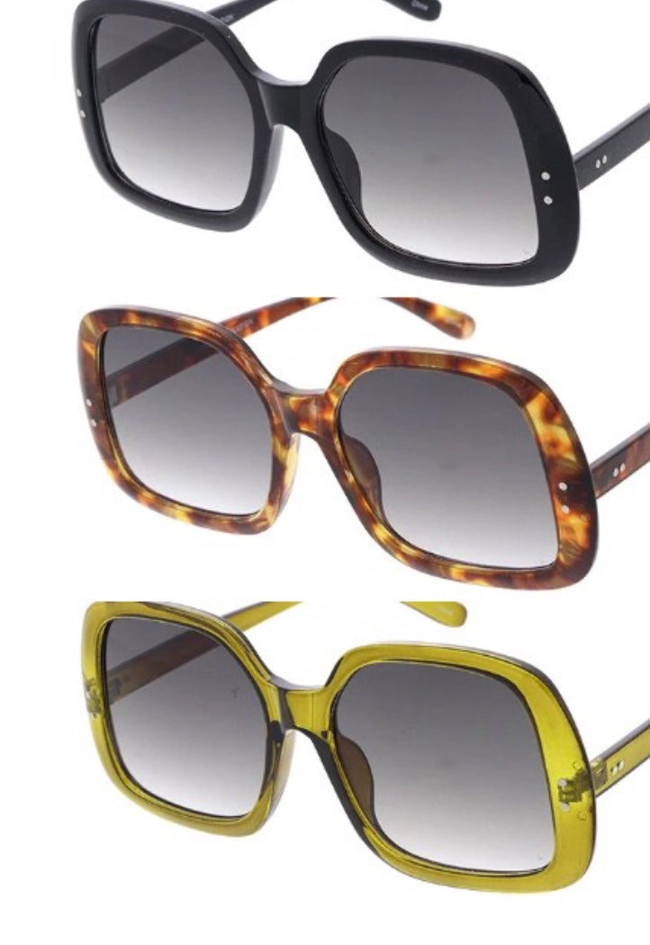 Vintage Inspired Frame Sunglasses