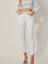 Load image into Gallery viewer, KanCan High Rise White Ankle Skinny Jeans
